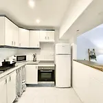 Rs 16 Center Of By Eaw Homes Apartment *