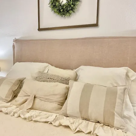 Apartamento Rs 16 Center Of By Eaw Homes